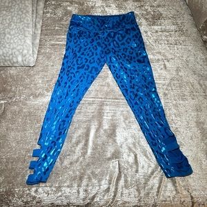 Adult Small Leggings